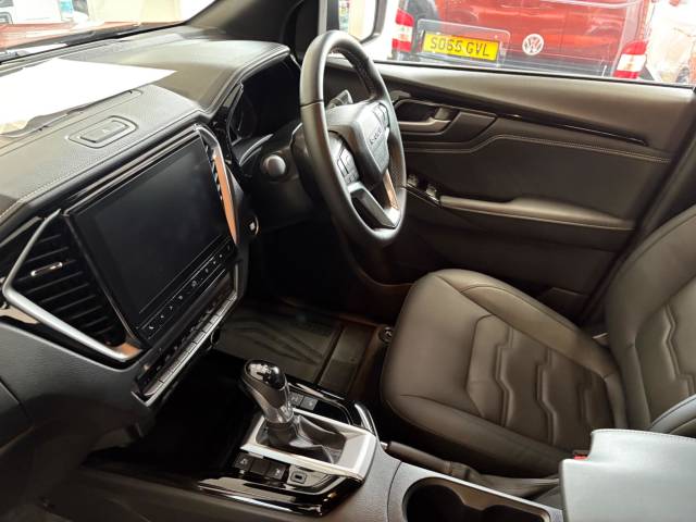 2024 Isuzu D-max 1.9 V-Cross Double Cab 4x4 Auto