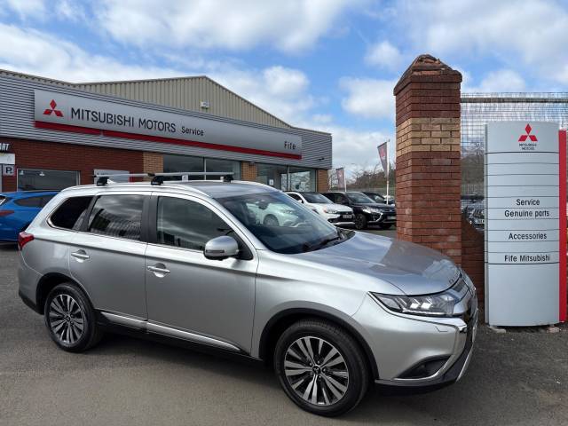 Mitsubishi Outlander 2.0 Exceed 5dr CVT Estate Petrol SILVER