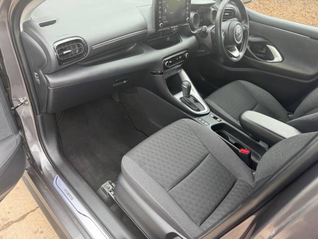 2021 Toyota Yaris 1.5 Hybrid Design 5dr CVT