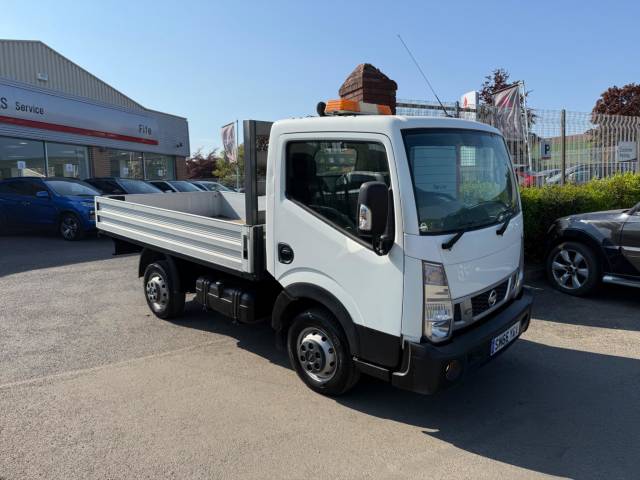 Nissan Nt400 Cabstar 2.5 34.12 dCi Dropside Pick Up Diesel WHITE