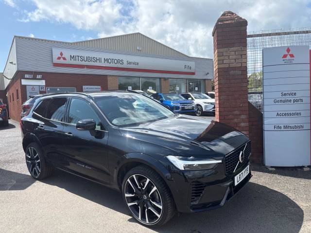Volvo XC60 2.0 T8 Recharge PHEV R DESIGN Pro 5dr AWD Auto Estate Petrol / Electric Hybrid BLACK