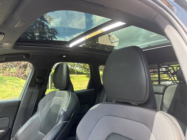 2021 Volvo XC60 2.0 T8 Recharge PHEV R DESIGN Pro 5dr AWD Auto