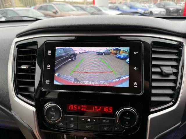 2021 Mitsubishi L200 2.3 Double Cab DI-D 150 Barbarian 4WD