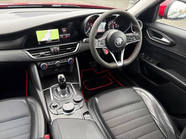 2016 Alfa Romeo Giulia 2.2 TD Super Saloon 4dr Diesel Auto Euro 6 (s/s) (180 ps)