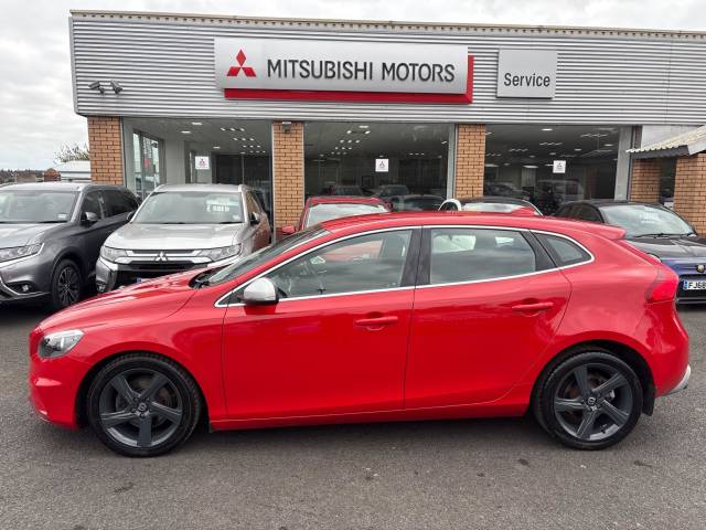2015 Volvo V40 2.0 T2 [122] R DESIGN 5dr