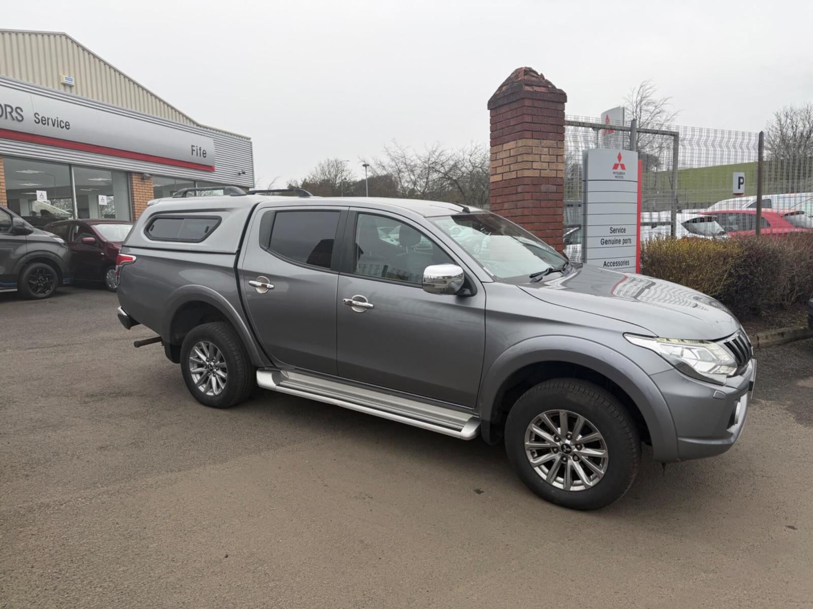 2017 Mitsubishi L200