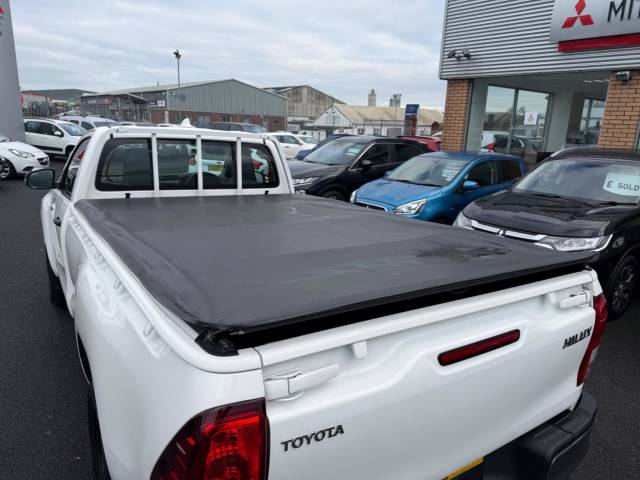 2023 Toyota Hilux Active Pick Up 2.4 D-4D