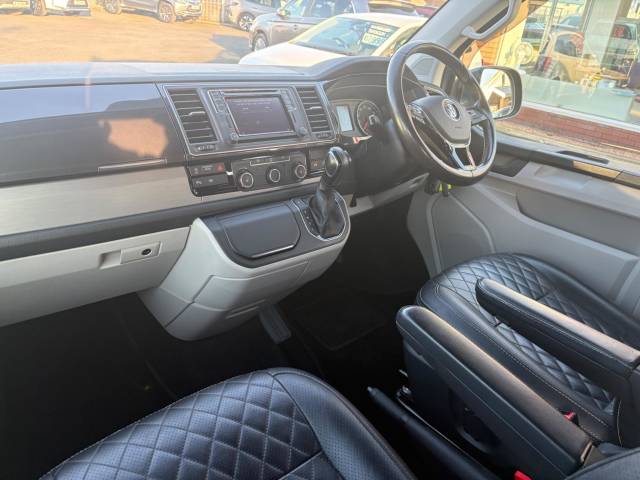 2019 Volkswagen Transporter 2.0 BiTDI BMT 204 Highline Kombi Van DSG