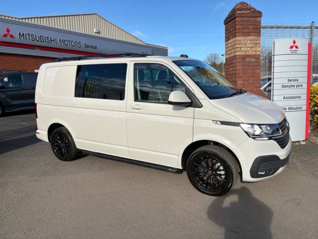 Volkswagen Transporter 2.0 TDI 150 Highline Kombi Van Van With Side Windows Diesel GREY