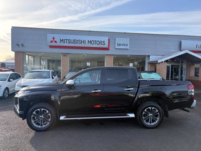 Mitsubishi L200 2.3 Double Cab DI-D 150 Barbarian 4WD Pick Up Diesel BLACK