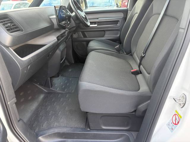 2023 Volkswagen ID. Buzz Cargo 150kW Commerce Plus 77kWh Auto