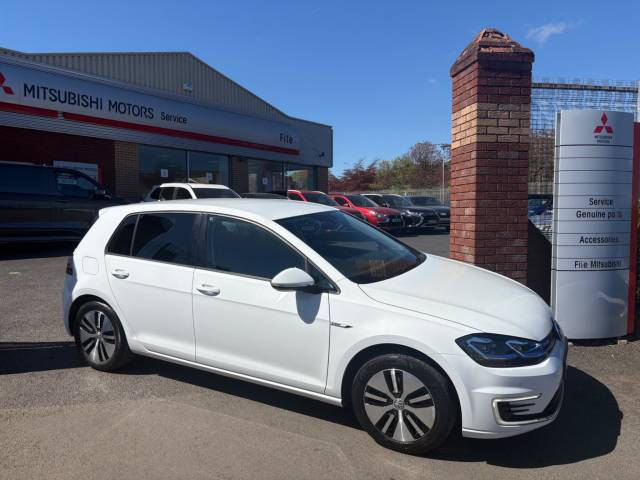 Volkswagen e-Golf 0.0 99kW e-Golf 35kWh 5dr Auto Hatchback Electric WHITE