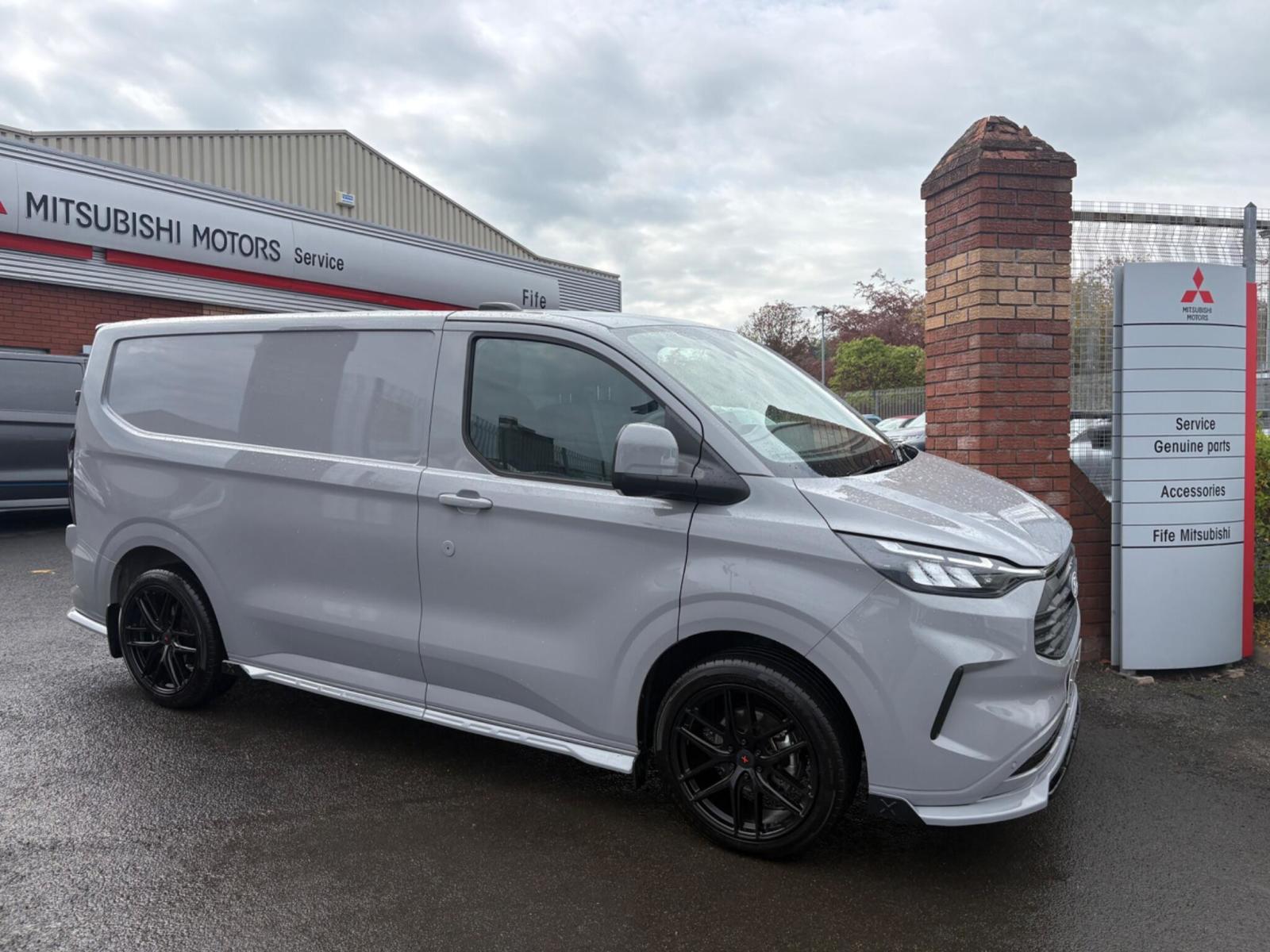2025 Ford Transit Custom