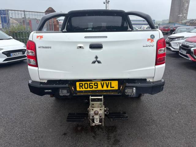 2019 Mitsubishi L200 2.4 Double Cab DI-D 181 Barbarian Black 4WD Auto