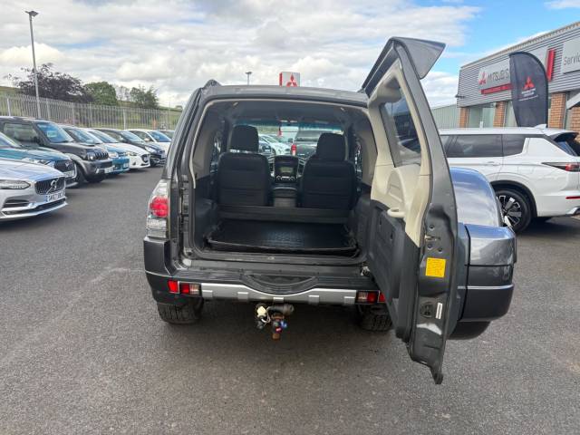 2014 Mitsubishi Shogun 3.2 DI-DC Barbarian Van Auto