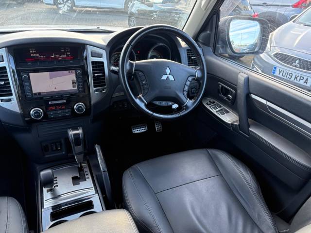 2017 Mitsubishi Shogun 3.2 DI-DC SG3 Auto 4WD Euro 6 5dr LWB