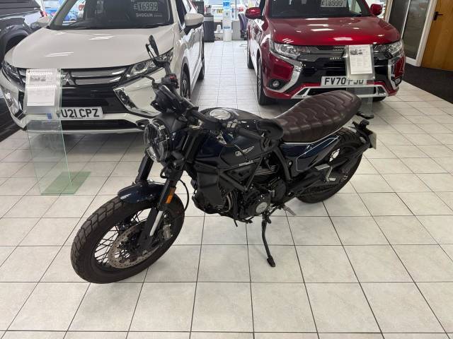 Ducati Scrambler 800 803 Nightshift Ducati Quick Shift Euro 5 Roadster/Retro Petrol Blue