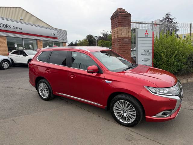 Mitsubishi Outlander 2.4h TwinMotor 13.8kWh 4h CVT 4WD Euro 6 (s/s) 5dr SUV Petrol Plug-in Hybrid Diamond Red