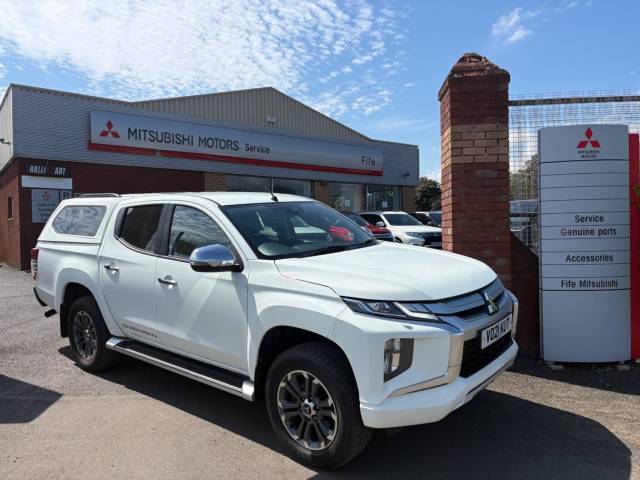 Mitsubishi L200 2.2 DI-D DC Barbarian 4WD Euro 6 (s/s) 4dr Pickup Diesel Polar White