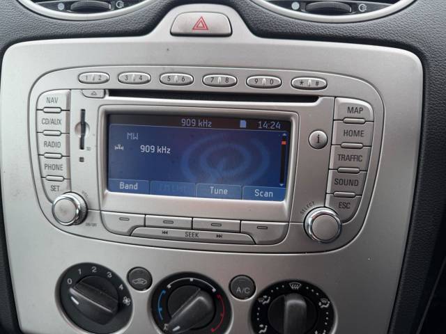2011 Ford Focus 1.6 Sport Auto 5dr