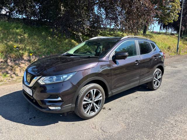 Nissan Qashqai 1.6 dCi N-Connecta 5dr Hatchback Diesel BLACK