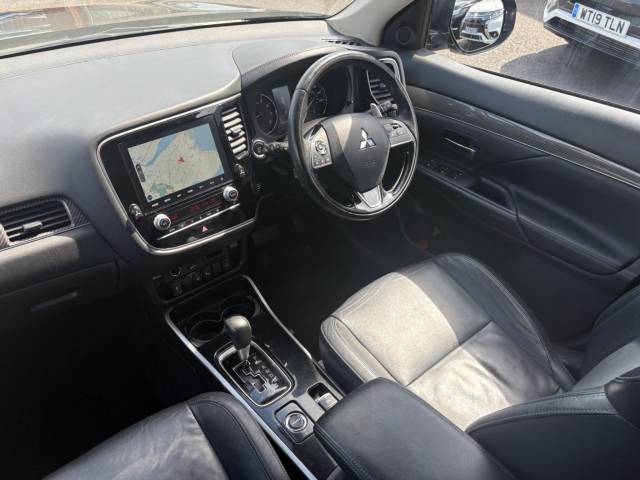 2019 Mitsubishi Outlander 2.0 MIVEC Exceed CVT 4WD Euro 6 (s/s) 5dr