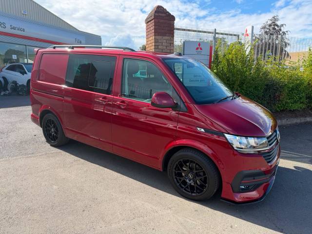 Volkswagen Transporter 2.0 TDI T30 Highline Kombi Double Cab 5dr Diesel Manual FWD SWB Euro 6 (s/s) (150 ps) Combi Van Diesel Red