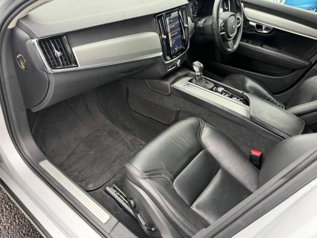 2017 Volvo V90 2.0 D5 PowerPulse Inscription Estate 5dr Diesel Auto AWD Euro 6 (s/s) (235 ps)