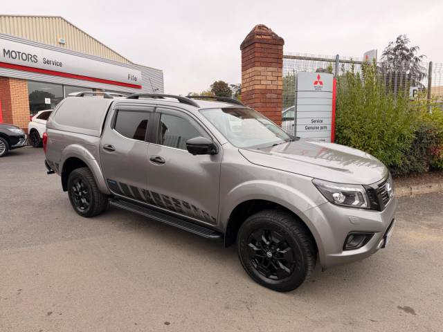 Nissan Navara 2.3 dCi N-Guard Pickup Double Cab 4dr Diesel Auto 4WD Euro 6 (190 ps) Pickup Diesel Grey