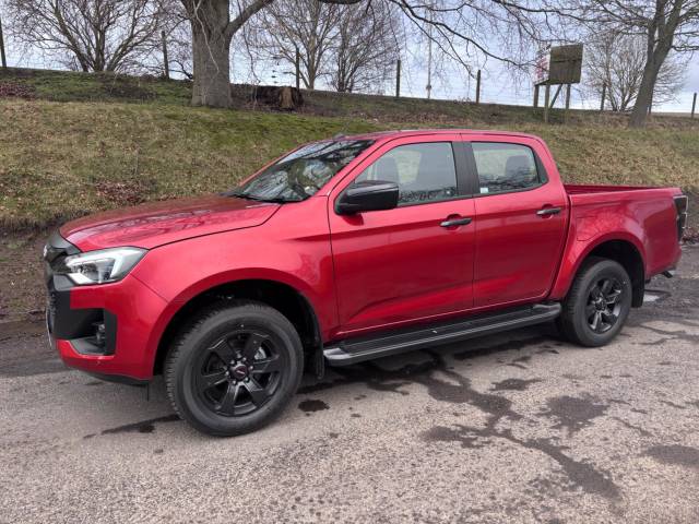 Isuzu D-max 1.9 V-Cross Double Cab 4x4 Auto Pick Up Diesel ORANGE