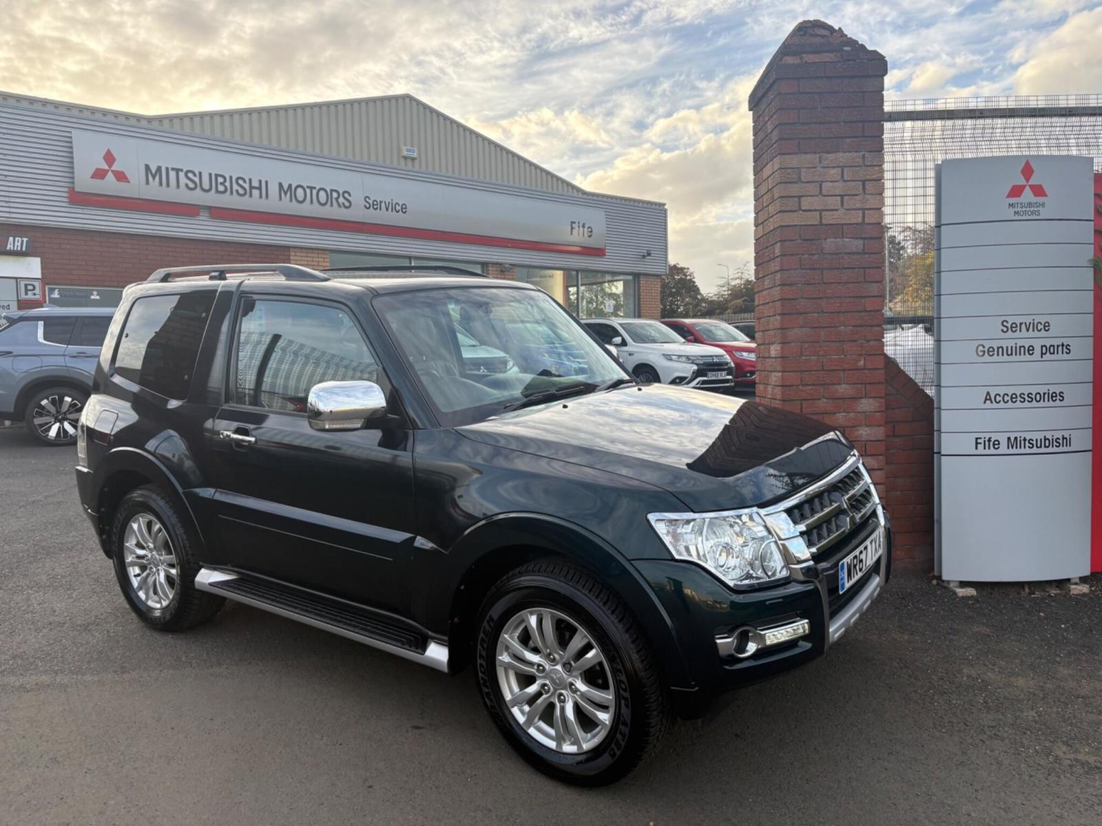 2017 Mitsubishi Shogun