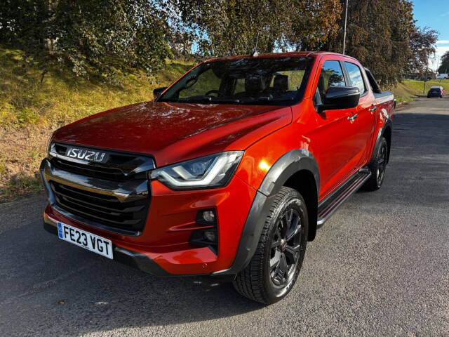 Isuzu D-max 1.9 V-Cross Double Cab 4x4 Auto Pick Up Diesel ORANGE