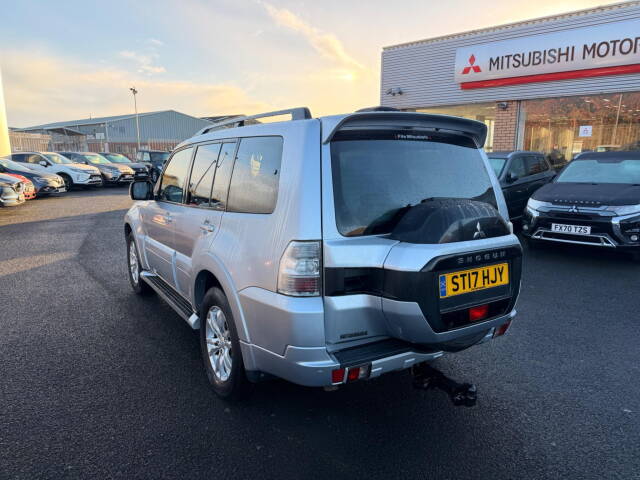2017 Mitsubishi Shogun 3.2 DI-DC SG3 SUV 5dr Diesel Auto 4WD Euro 6 LWB (187 ps)